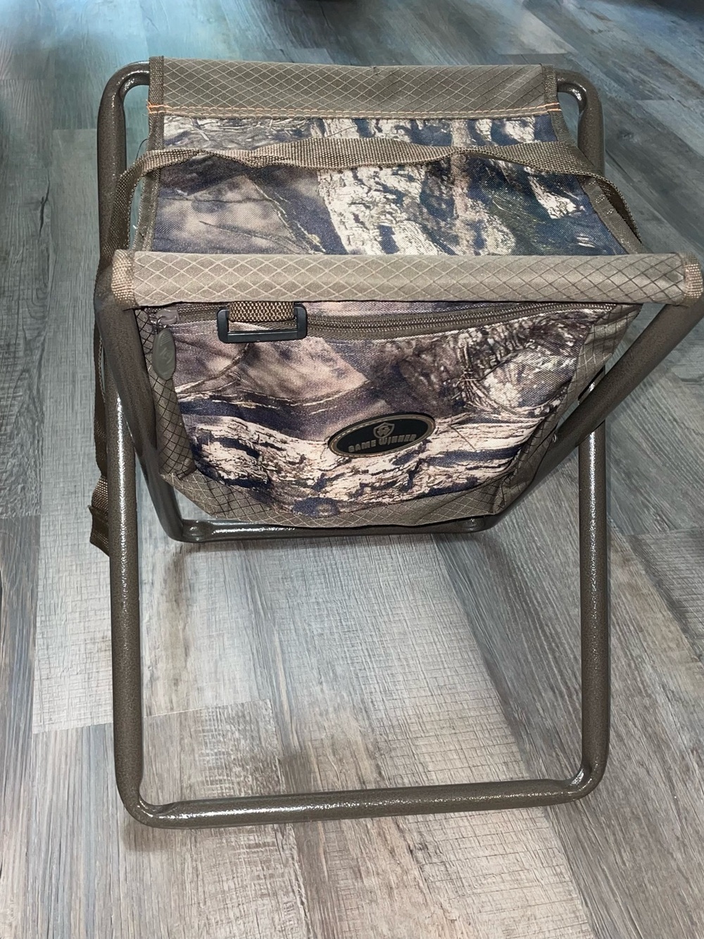 Camping Stool Camo Hunting Utility Seat w Pocket Green/ Brown Camo EUC
